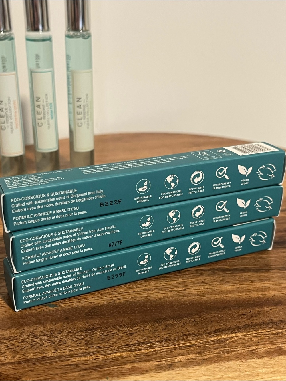 3 CLEAN Reserve Fragrance Sprays -Waterfall, Nectarine Petal, Water Lotus - Picture 4 of 5